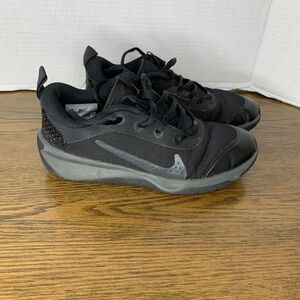 Nike Kids Black Lace-Up Athletic Sneakers